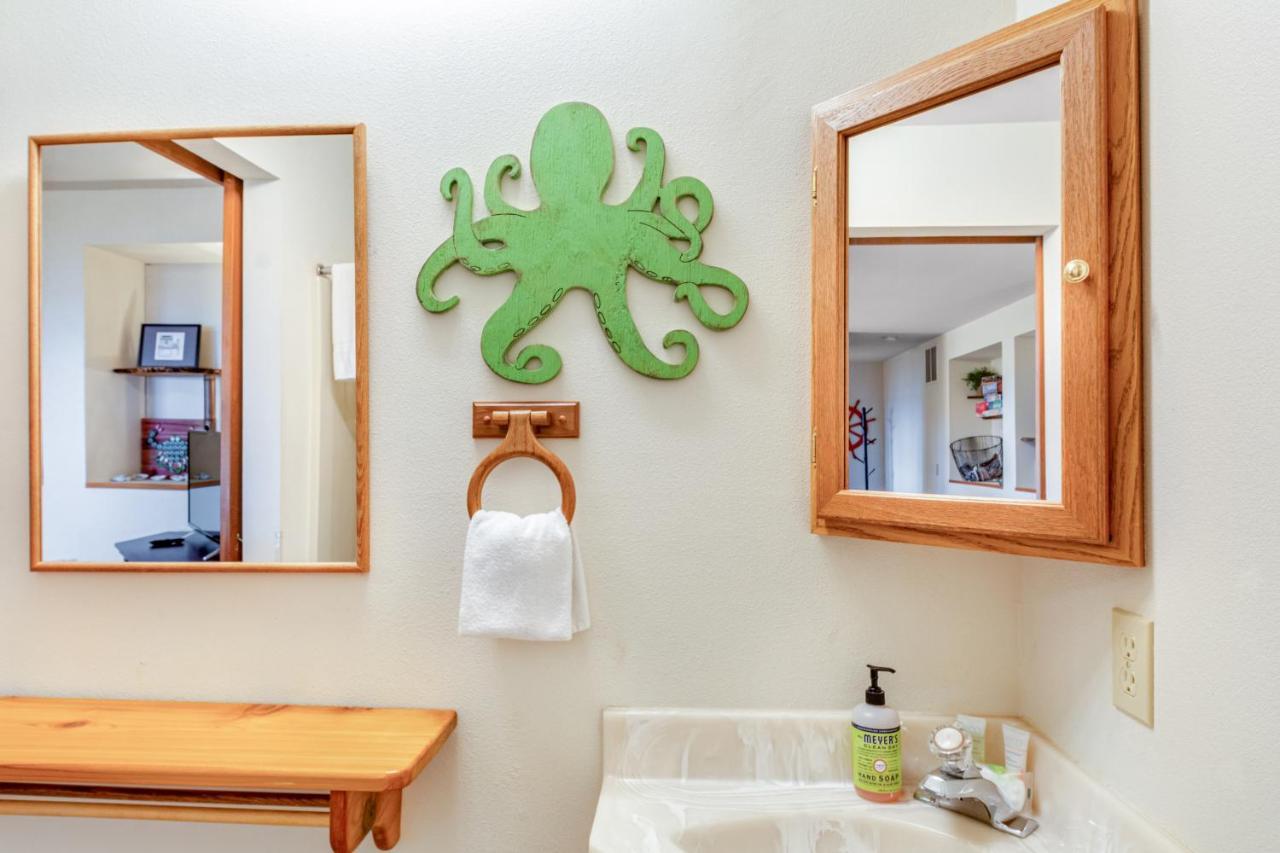 Octopus Den 库珀维尔 外观 照片